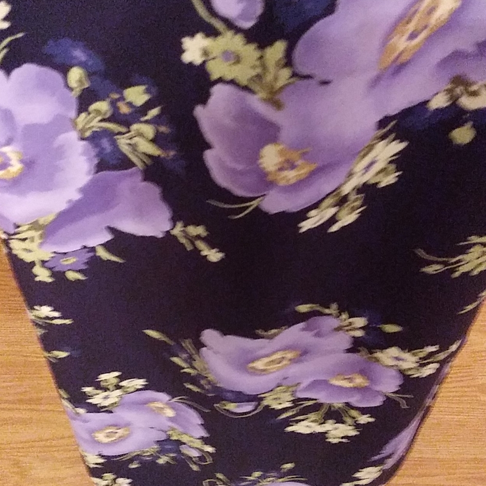 Skirt - Picture 2 of 7
